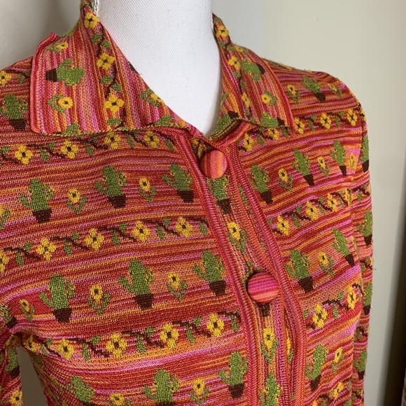 T15 ZARA Novelty cactus print sweater with cloth buttons size small pink orange - Picture 2 of 13